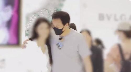 嫩嫩女友在线视频,青春活力，浪漫瞬间